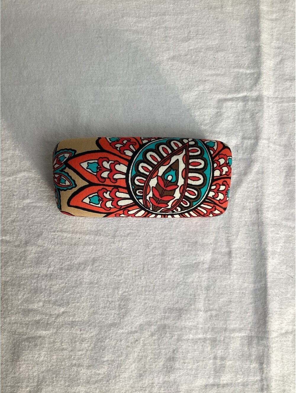 Vera Bradley Hard Eyeglass Case Paisley Print Tan Interior Unused